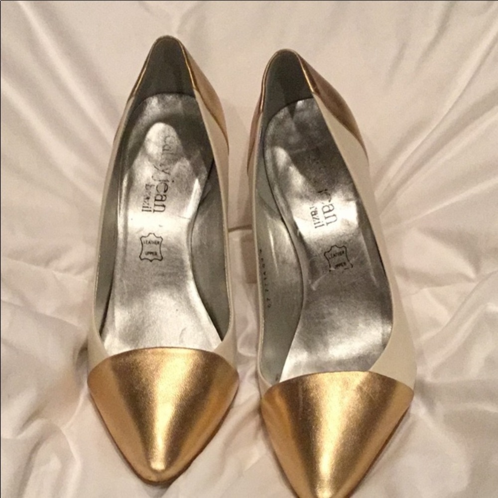 Creamy and gold pumps!